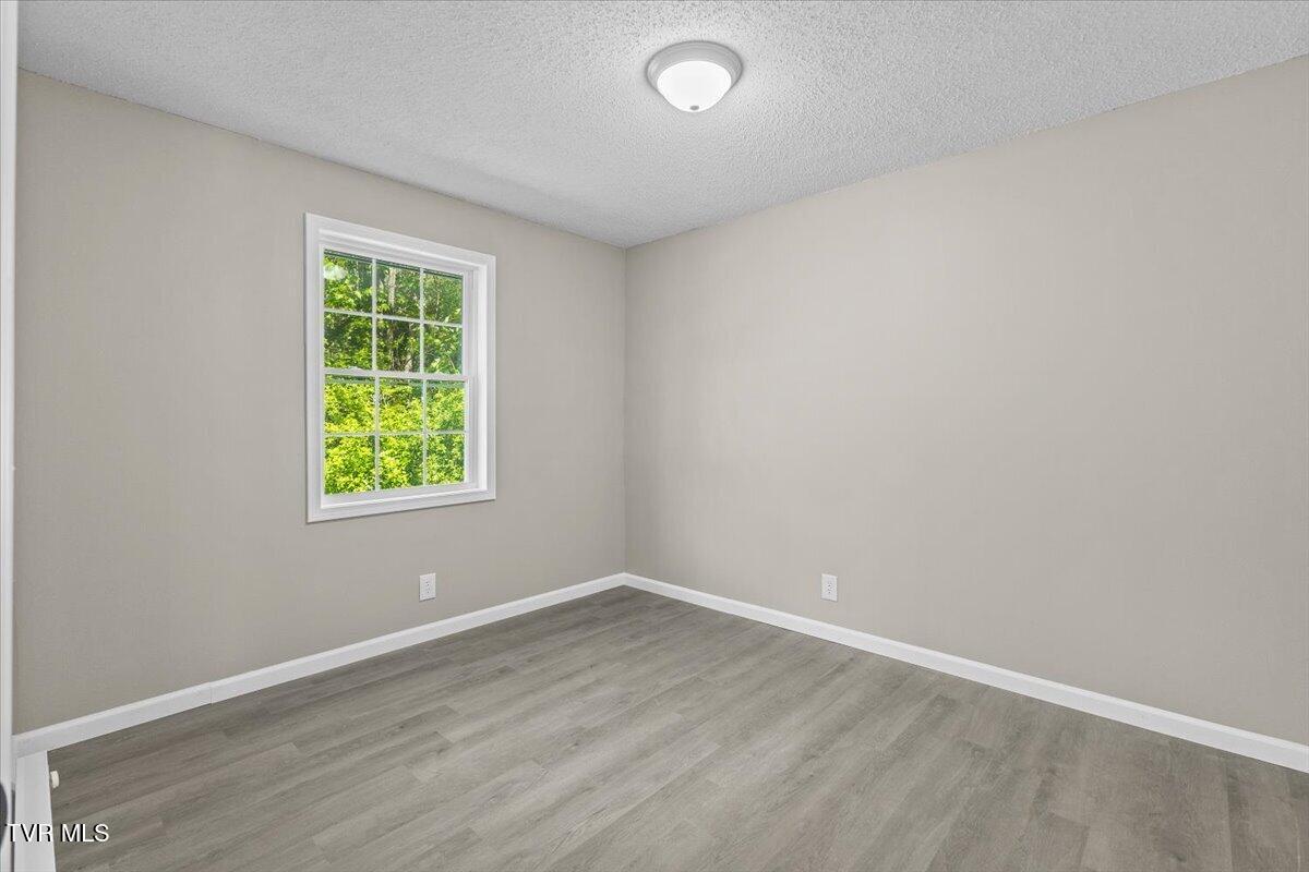 195 Willard Perkins Road Roan Mountain, TN 37687 - Photo 22 of 27 17-128A6327