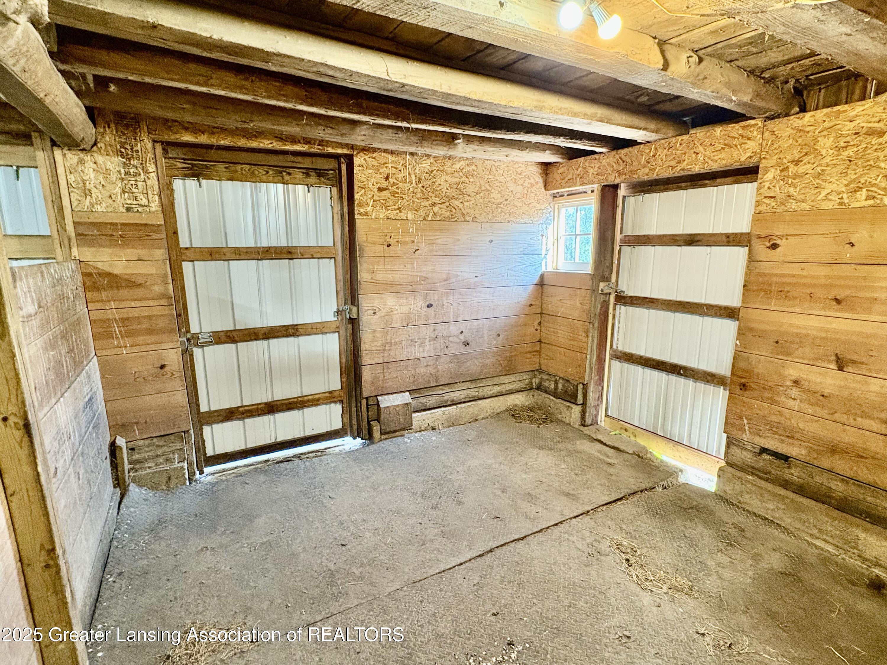7897 South Grove Road Lansing, MI 48906 - Photo 34 of 49 Stall 2