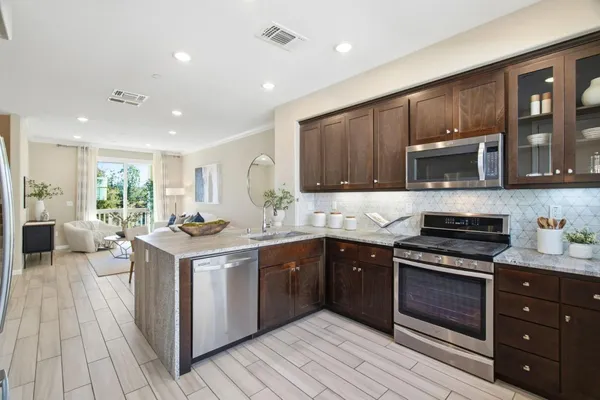 $5,000 | 394 Circuit Way, Mountain View, CA 94043