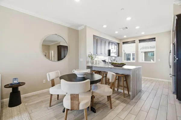 $5,000 | 394 Circuit Way, Mountain View, CA 94043
