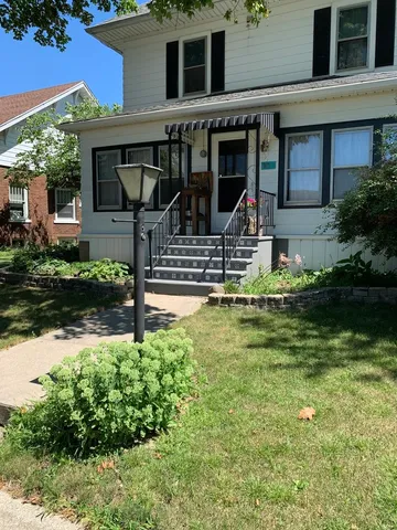 $203,000 | 802 Paddock Avenue, Ashton, IL 61006