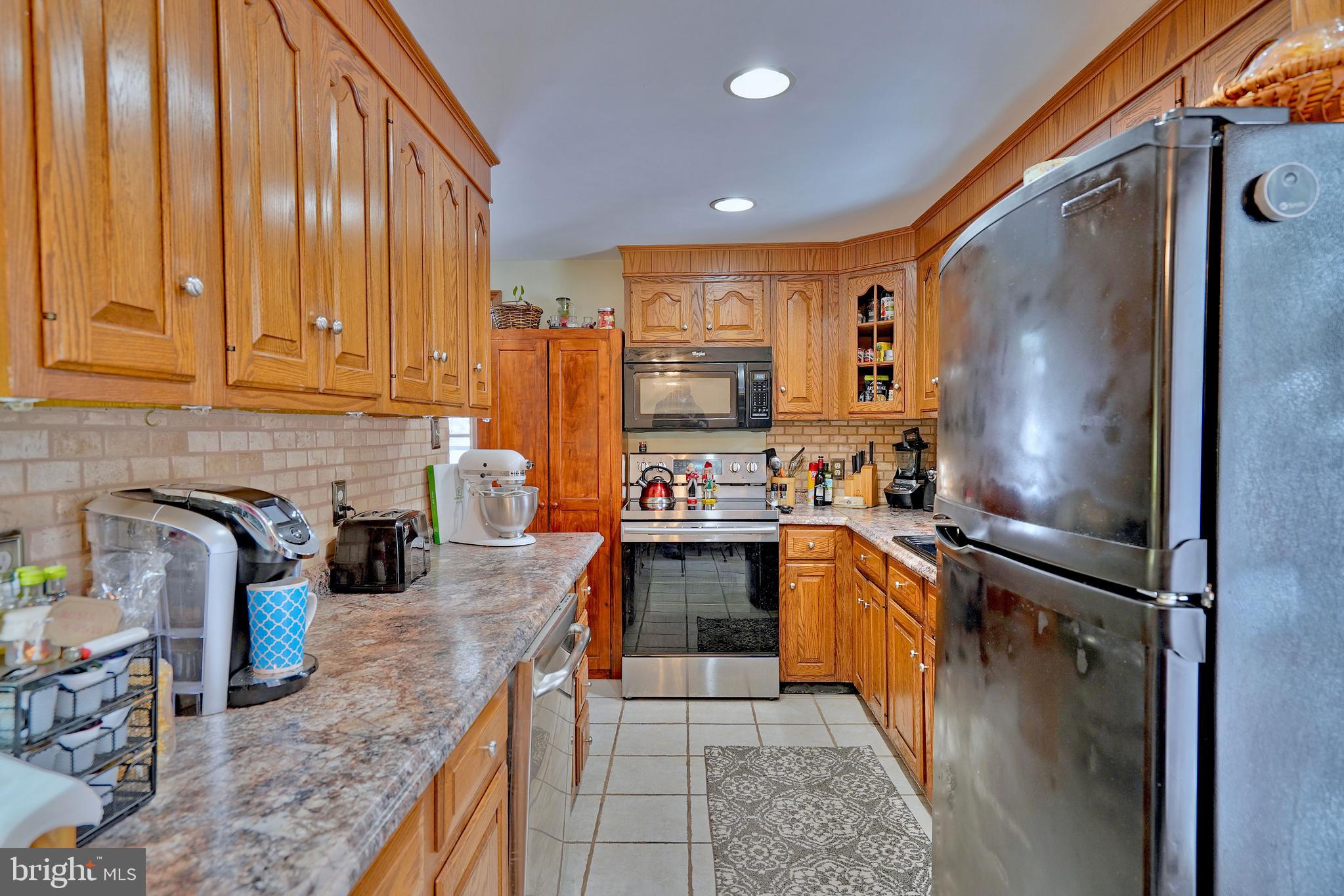 1637 North Valley Road Pottstown, PA 19464 - Photo 12 of 47 Gallery Image 12