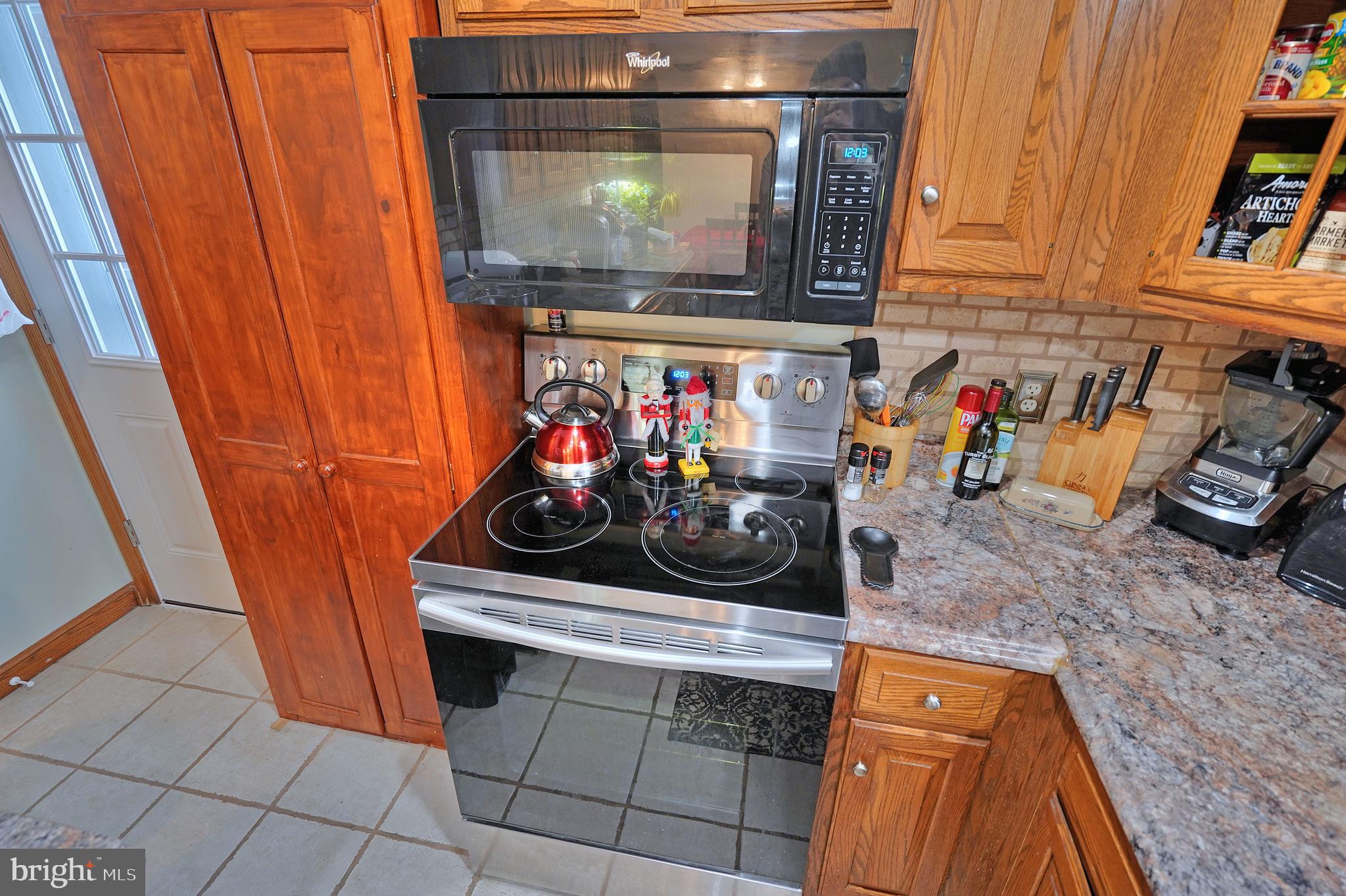 1637 North Valley Road Pottstown, PA 19464 - Photo 15 of 47 Gallery Image 15