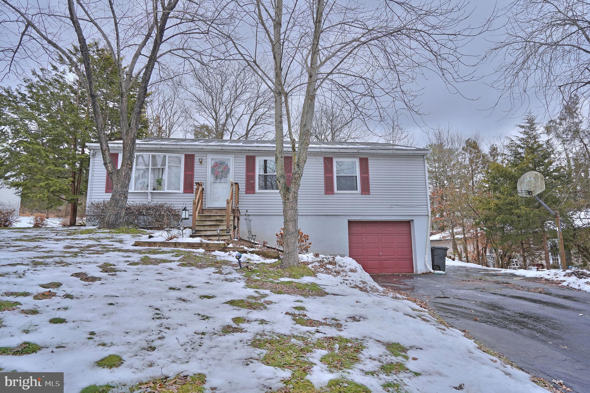 1637 North Valley Road Pottstown, PA 19464 - Photo 5 of 47 Gallery Image 5