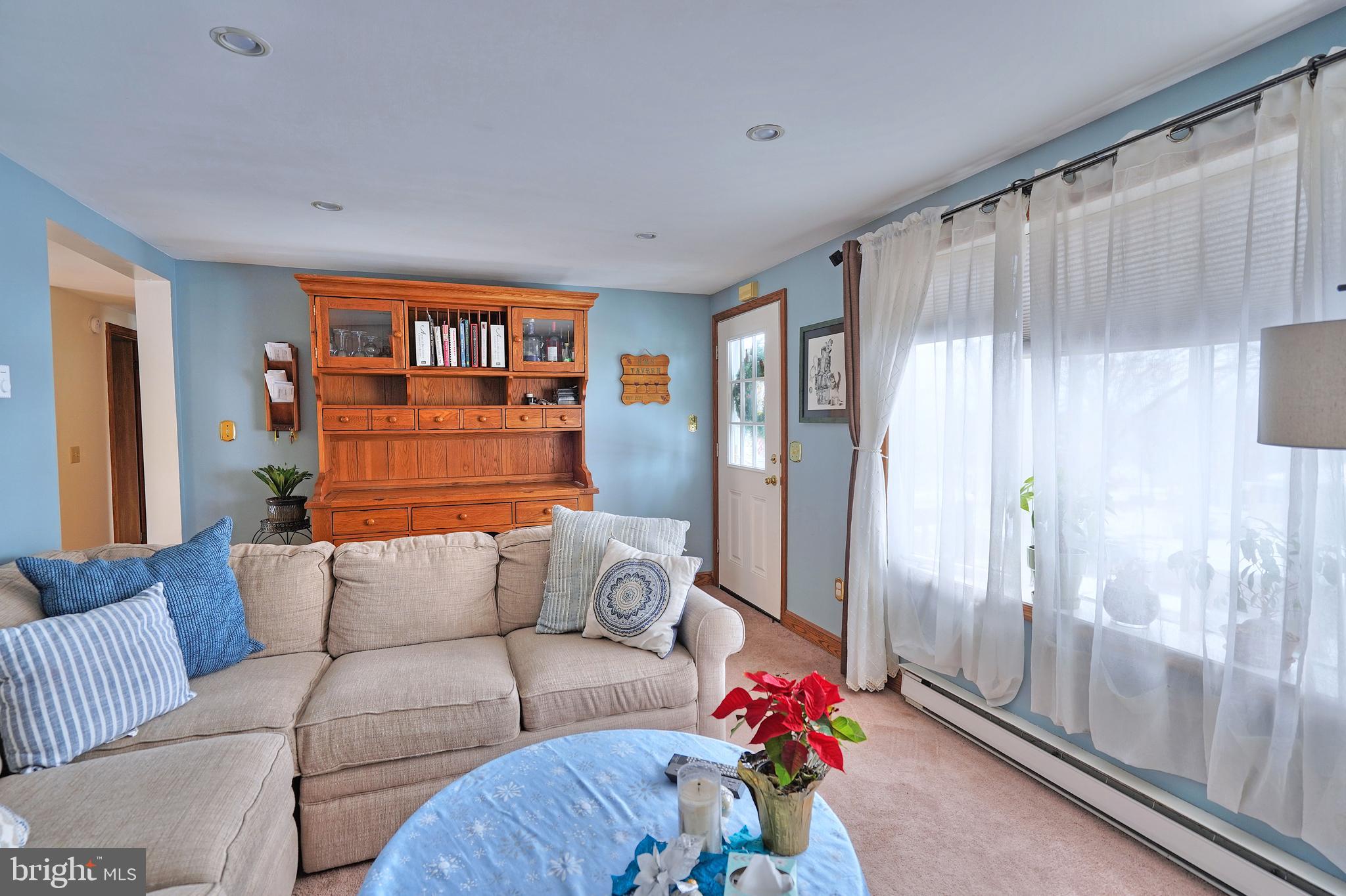 1637 North Valley Road Pottstown, PA 19464 - Photo 9 of 47 Gallery Image 9