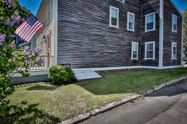 90 Prospect Street Gloucester, MA 01930 - Photo 4 of 21