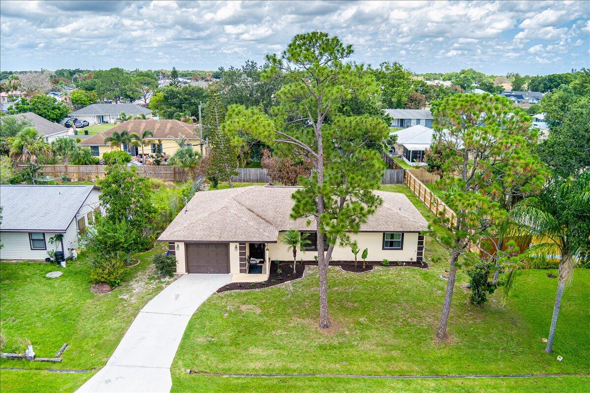 963 Southwest Bay State Road Port St. Lucie, FL 34953 - Photo 3 of 46 03-MAX_0020
