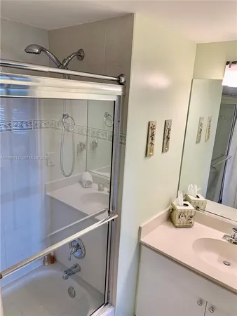 $4,000 | 2105 Lavers Circle, Unit 501, Delray Beach, FL 33444