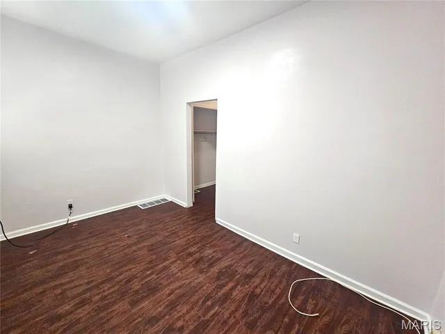 $750 | 219 North High Street, Belleville, IL 62220