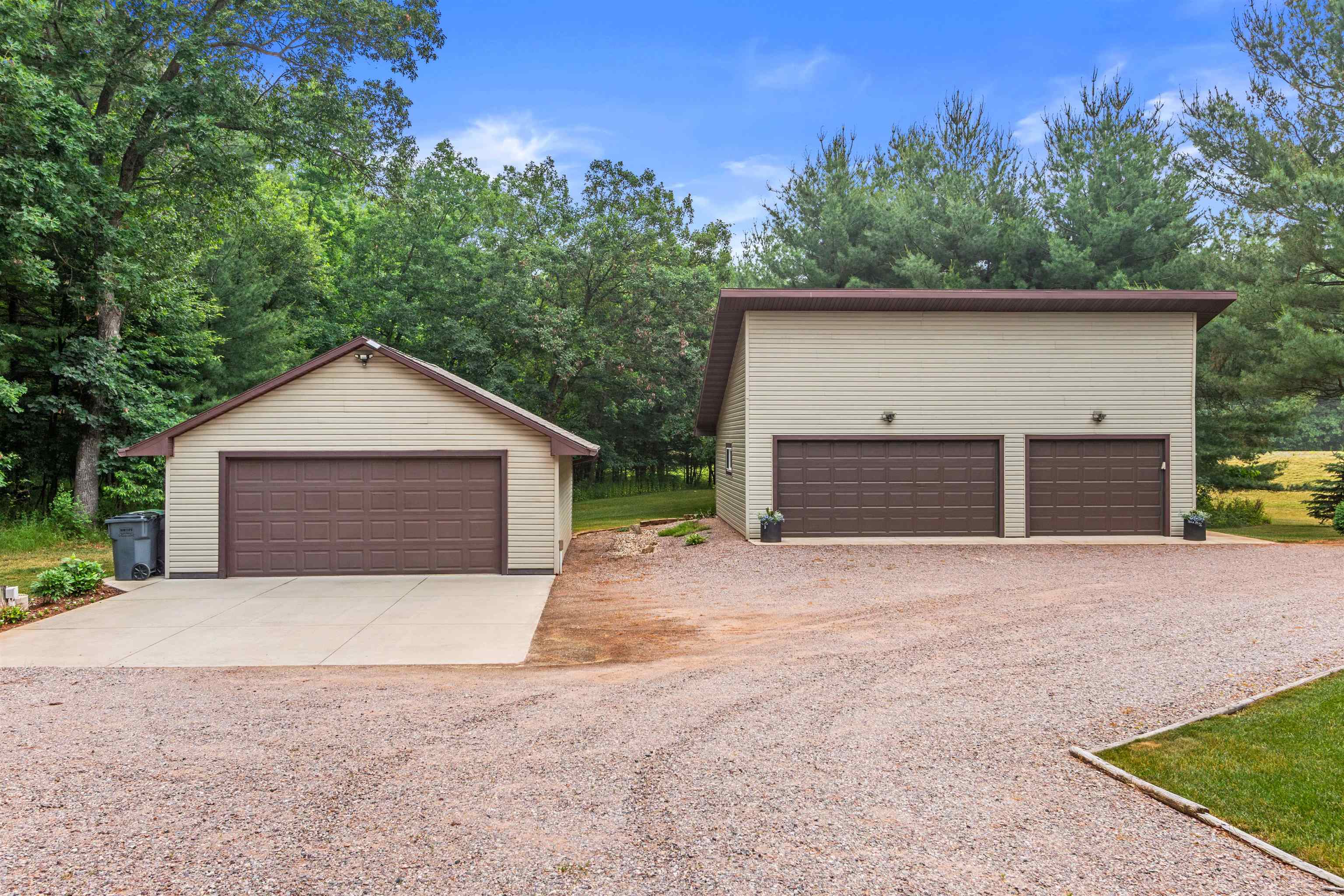 1854 County Rd Z Arkdale, WI 54613 - Photo 3 of 46