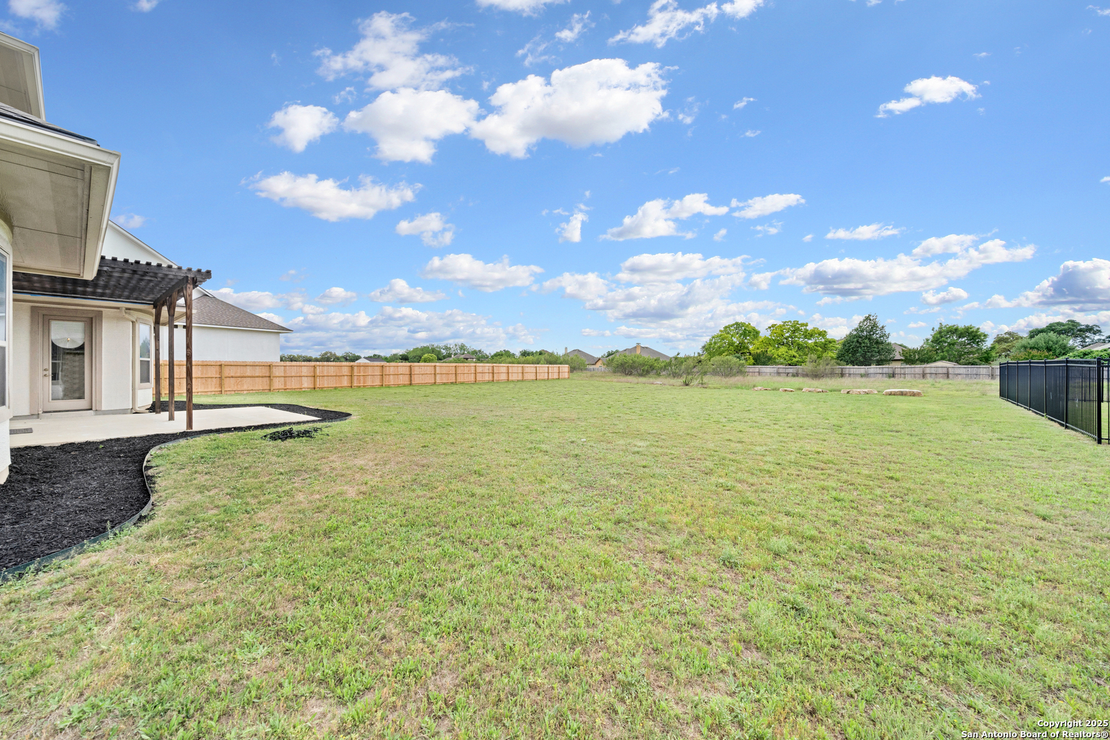 7151 Agarita Mist Fair Oaks Ranch, TX 78015 - Photo 42 of 49 a view of an ocean from a building