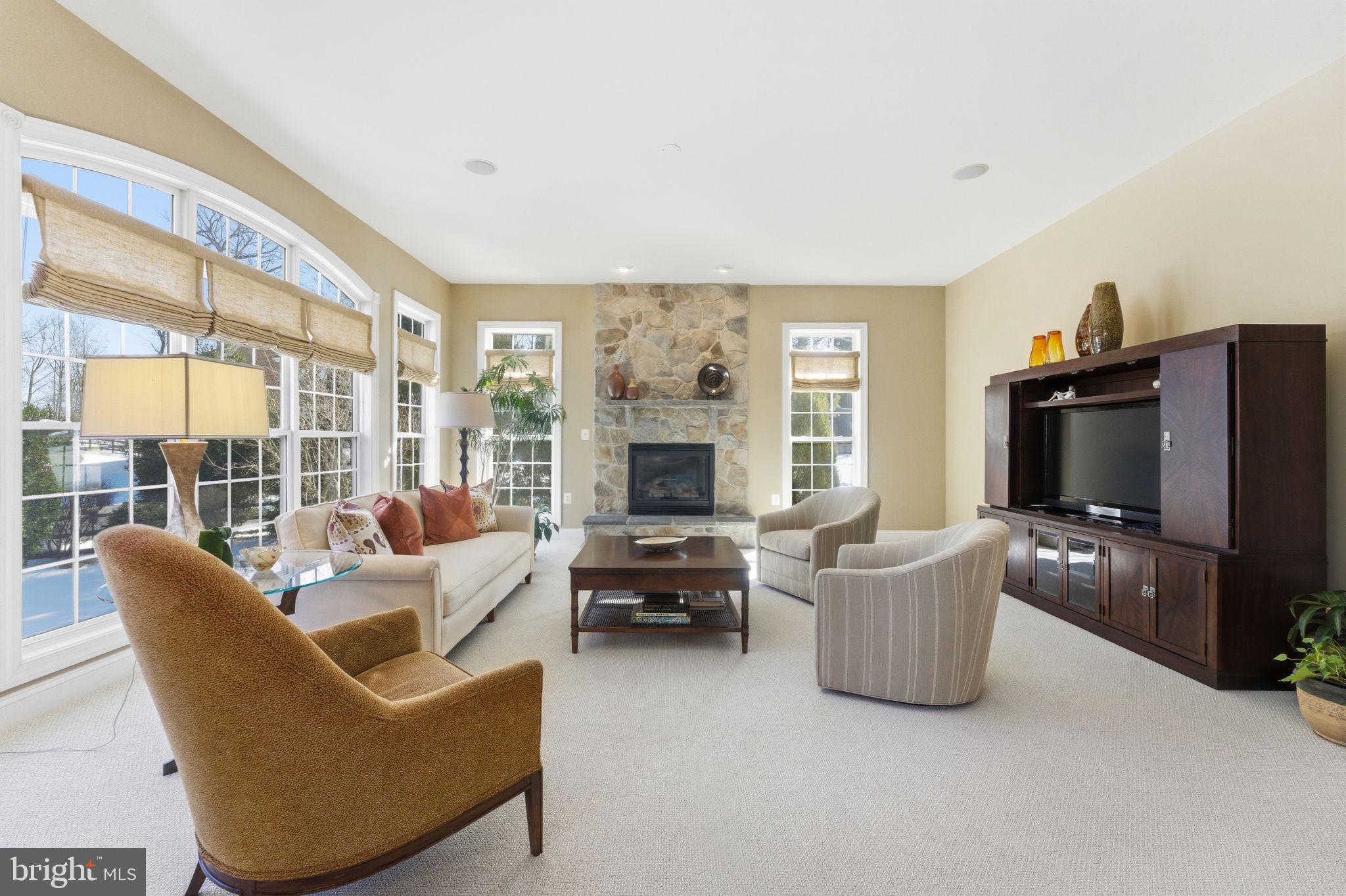 204 Lawson Road Southeast Leesburg, VA 20175 - Photo 19 of 84