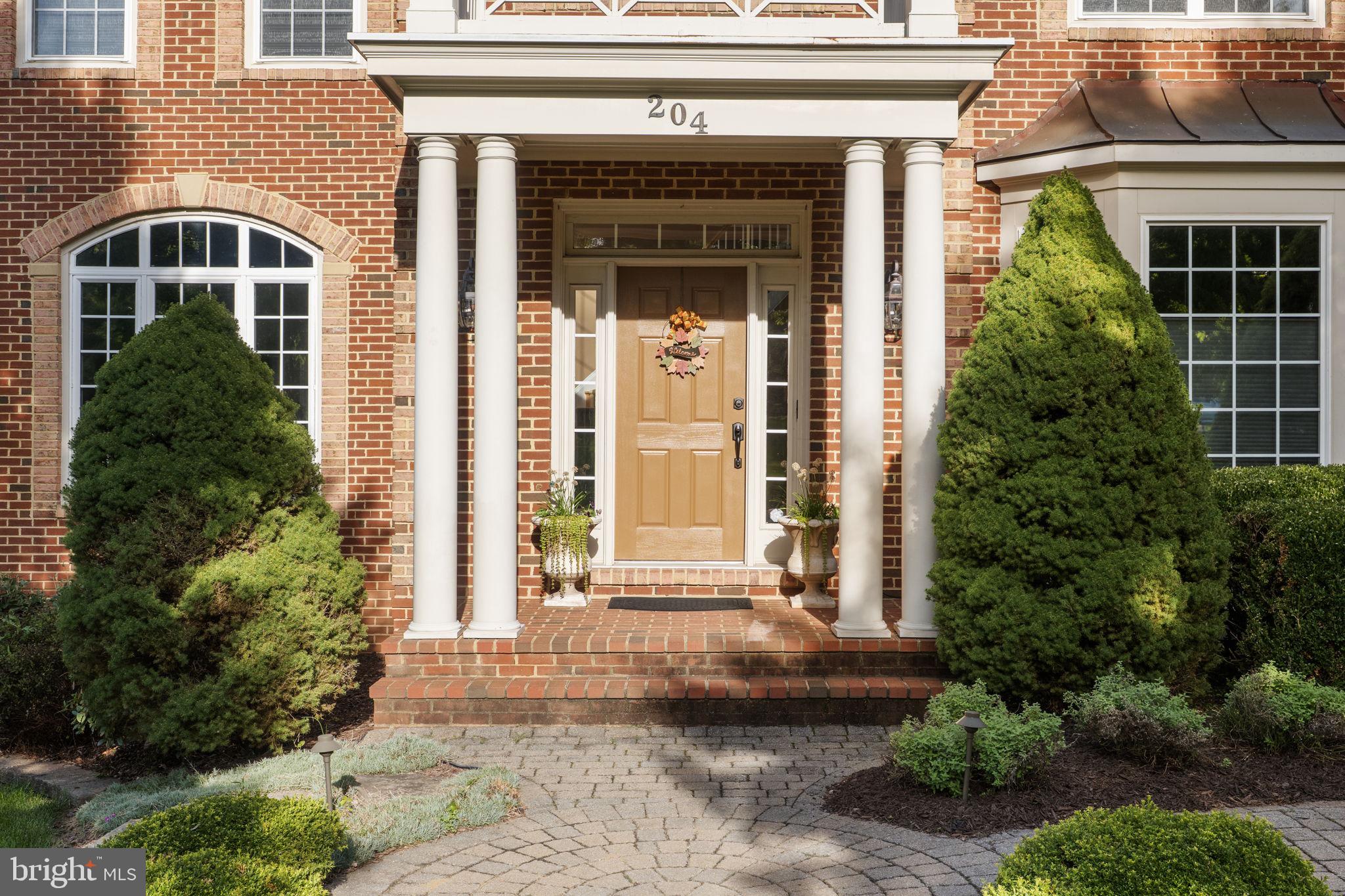 204 Lawson Road Southeast Leesburg, VA 20175 - Photo 4 of 84