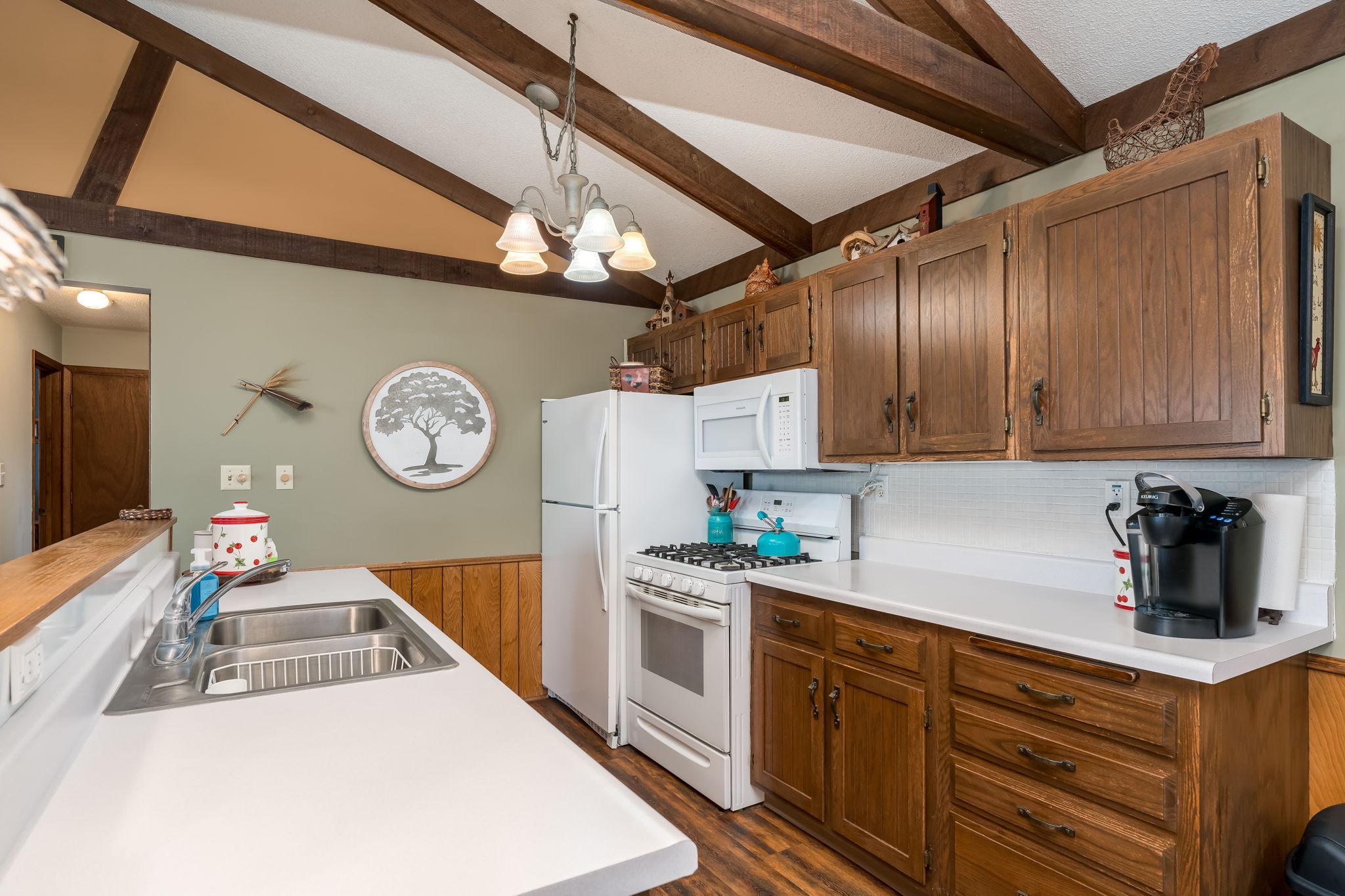 17009 Dickenson Lane Waterville, MN 56096 - Photo 18 of 37