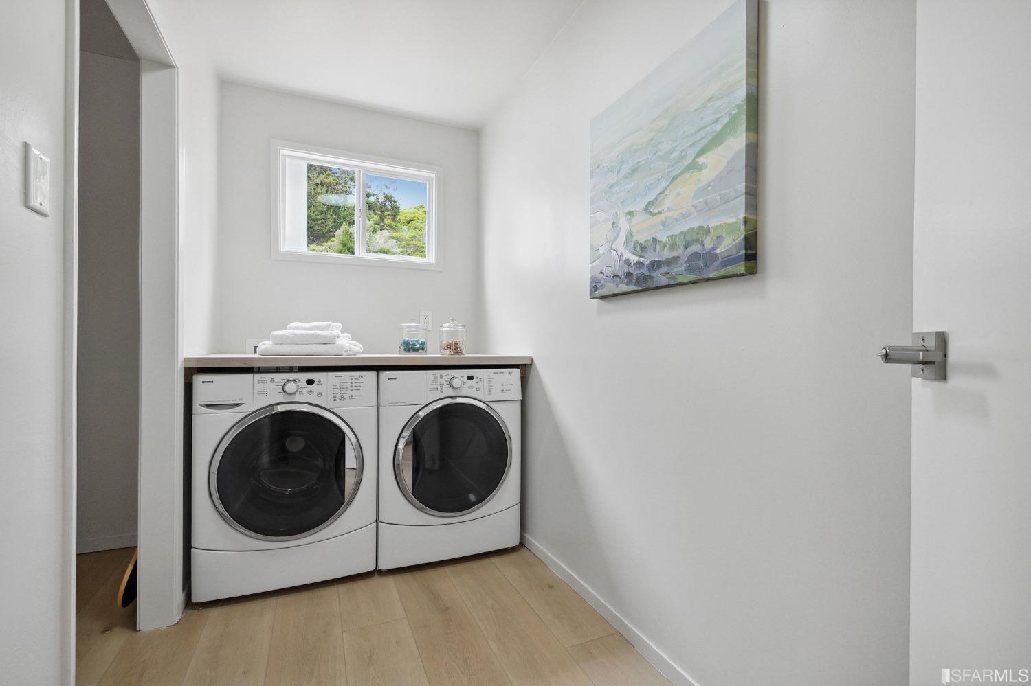 39 Idlewild Court Pacifica, CA 94044 - Photo 39 of 79 a utility room with dryer and washer