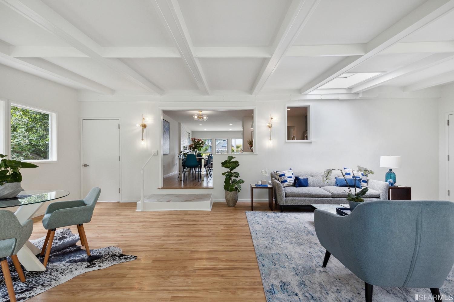 39 Idlewild Court Pacifica, CA 94044 - Photo 43 of 79 a living room with furniture and a couch
