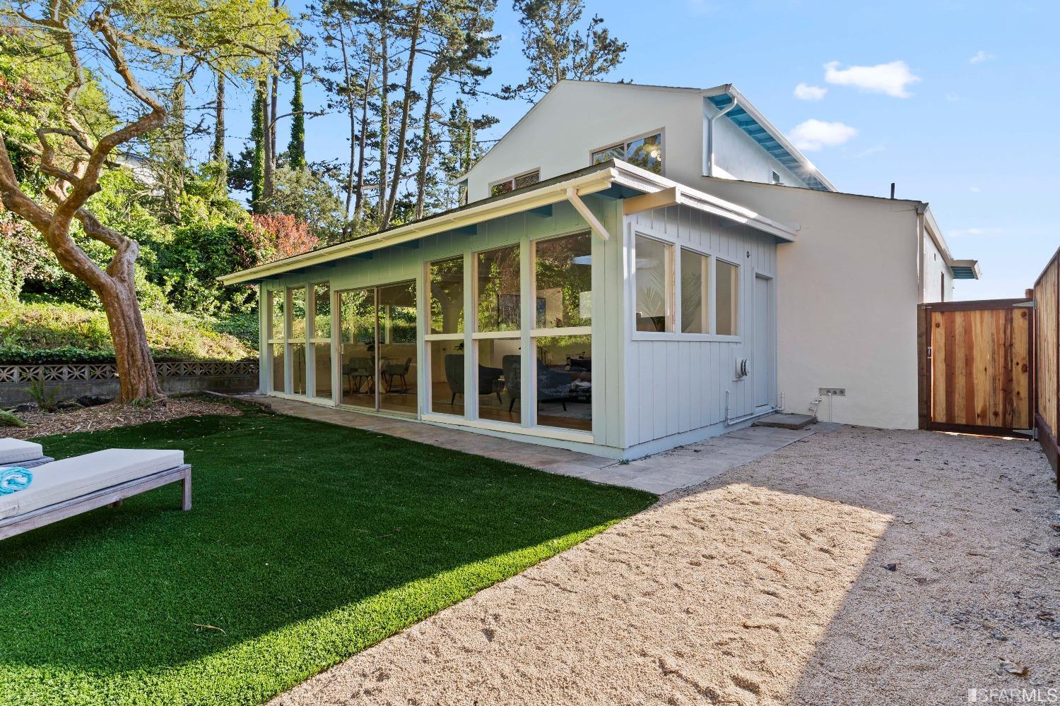 39 Idlewild Court Pacifica, CA 94044 - Photo 70 of 79 a view of a house with a yard