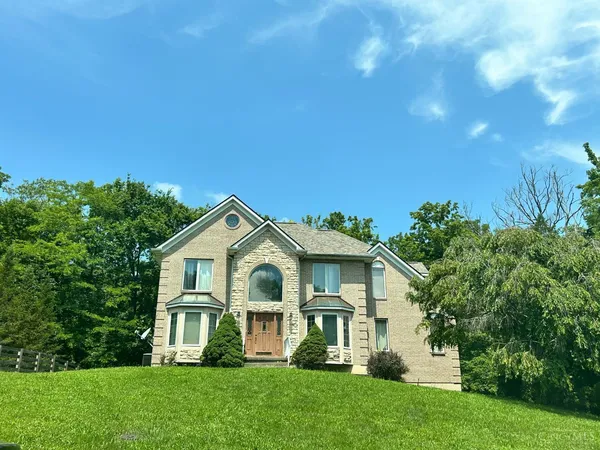 $390,000 | 1826 Chapel Woods Drive, Batavia City, OH 45103