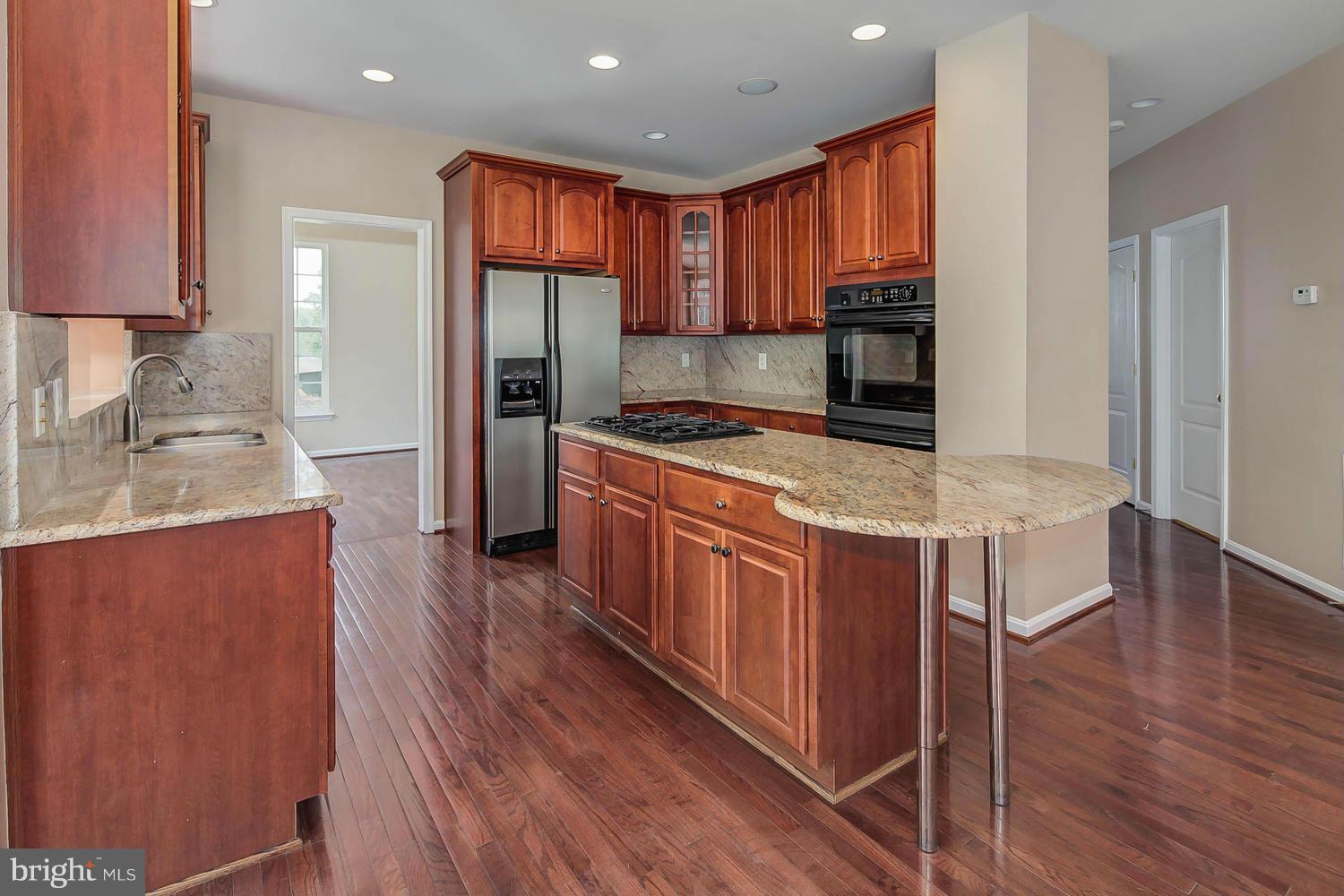 2314 Manor Spring Terrace Silver Spring, MD 20906 - Photo 6 of 30 Kitchen