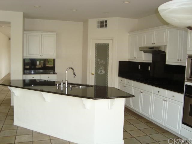 7189 Raymond Drive Eastvale, CA 92880 - Photo 2 of 4