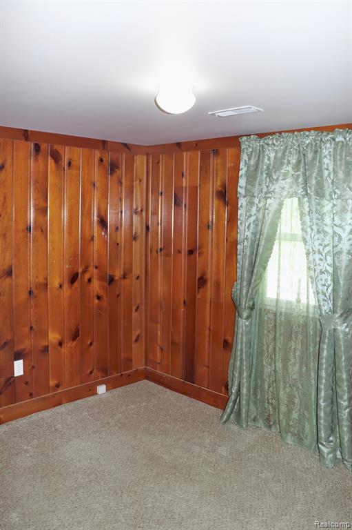5075 North Linden Road Flint, MI 48504 - Photo 13 of 19