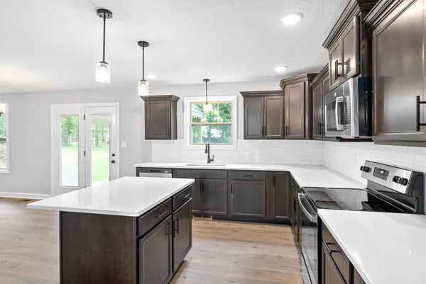 $2,350 | 2019 Ireland Way, Clarksville, TN 37042