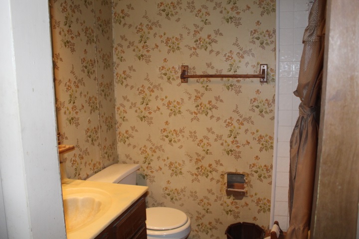 10340 Farrand Road Montrose, MI 48457 - Photo 8 of 14 31398109-7.JPG
