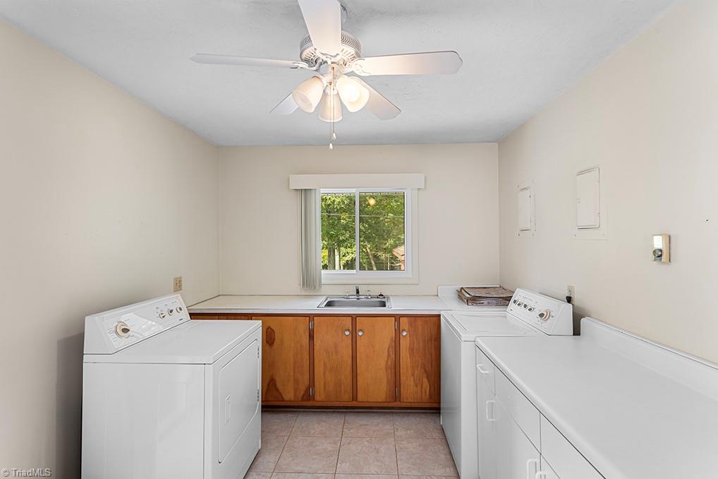 2543 Wicker Lovell Road Randleman, NC 27317 - Photo 24 of 44 laundry room