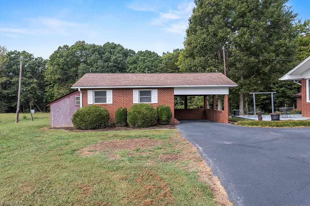 2543 Wicker Lovell Road Randleman, NC 27317 - Photo 29 of 44 20'x22' building with 20'x13' carport