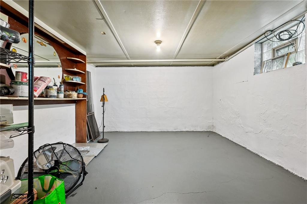 38 Wilkins Road Pittsburgh, PA 15221 - Photo 20 of 25 Gallery Image 20