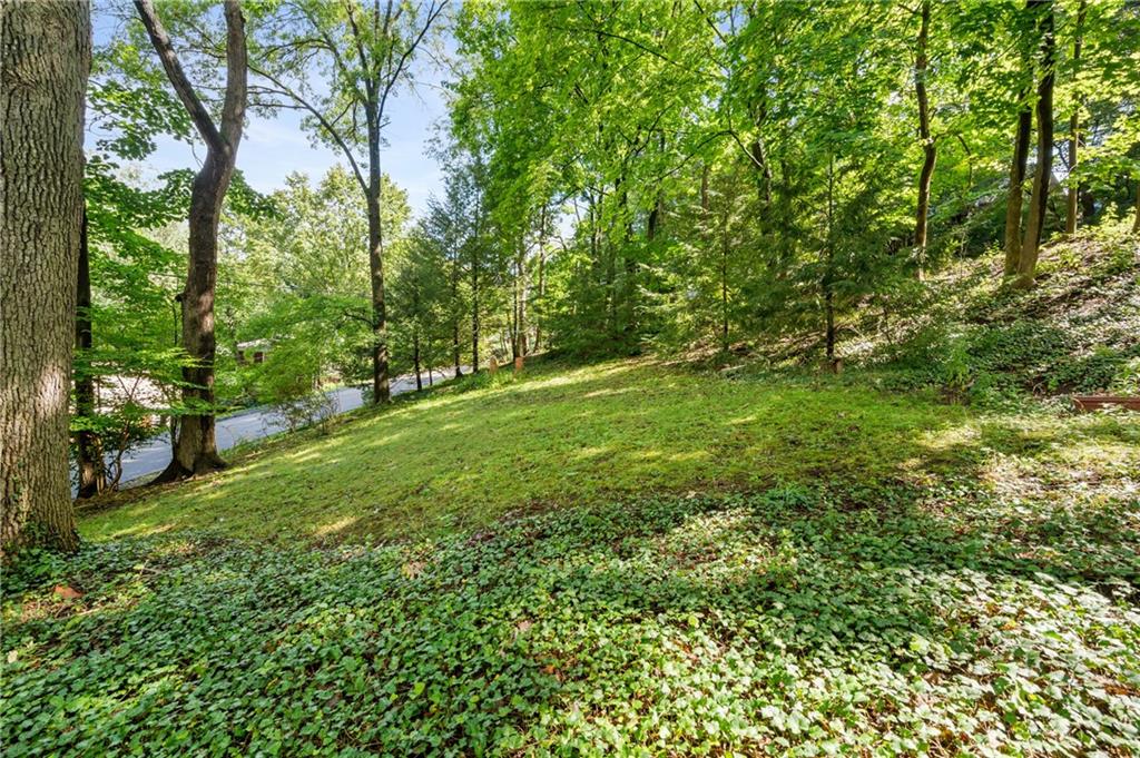 38 Wilkins Road Pittsburgh, PA 15221 - Photo 24 of 25 Gallery Image 24