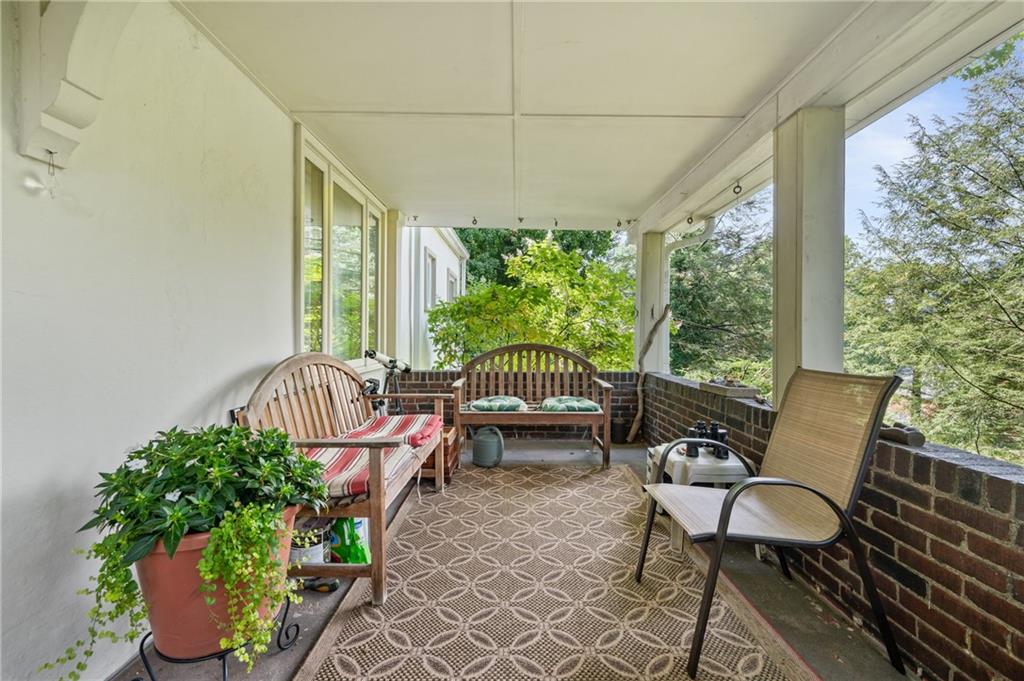 38 Wilkins Road Pittsburgh, PA 15221 - Photo 4 of 25 Gallery Image 4