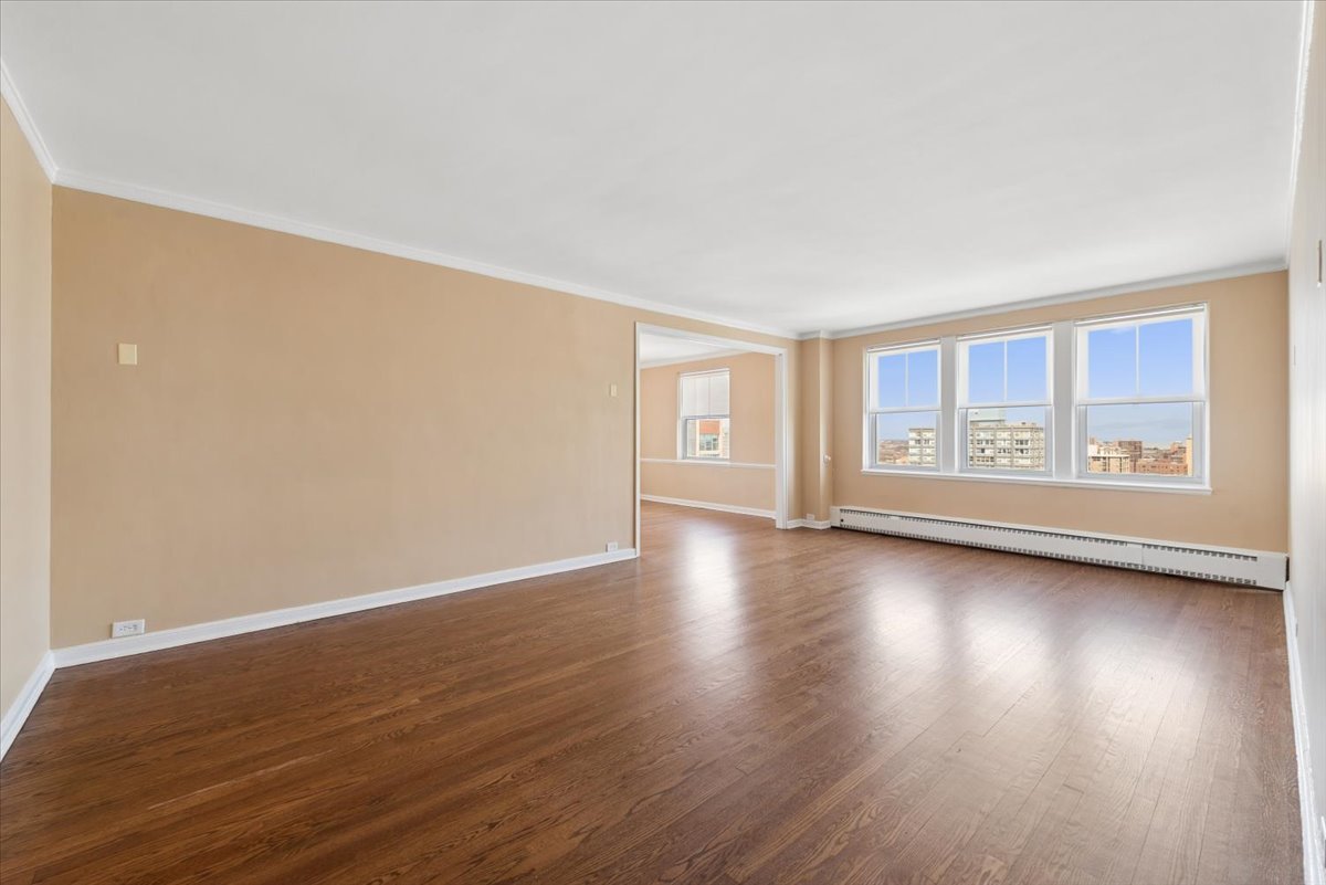5555 North Sheridan Road, Unit 1811 Chicago, IL 60640 - Photo 3 of 25