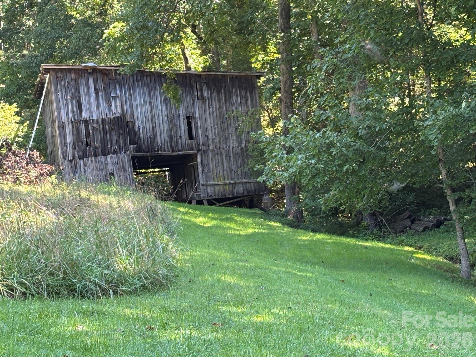 377 Sam Gouge Road Bakersville, NC 28705 - Photo 26 of 29 Gallery Image 26