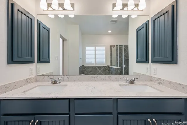 $425,000 | 26111 Costa Brava, Boerne, TX 78015