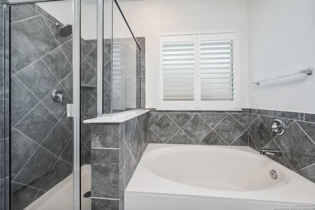 $425,000 | 26111 Costa Brava, Boerne, TX 78015