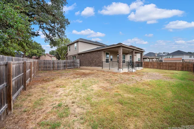 $425,000 | 26111 Costa Brava, Boerne, TX 78015