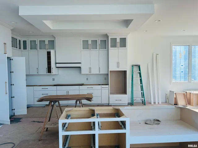 $1,799,900 | 24029 185th Street, Pleasant Valley, IA 52722