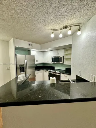 $2,400 | Isles at Lago Mar Condominium, Sunrise, FL 33325