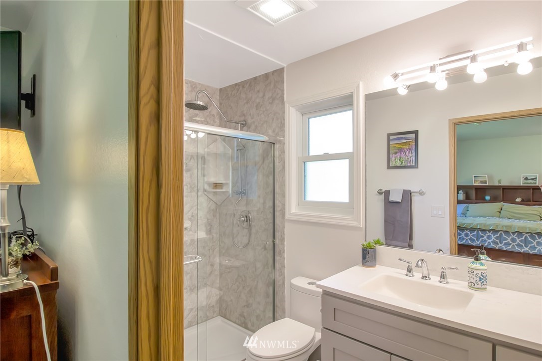 21600 Vine Road Brier, WA 98036 - Photo 13 of 16 Gallery Image 13