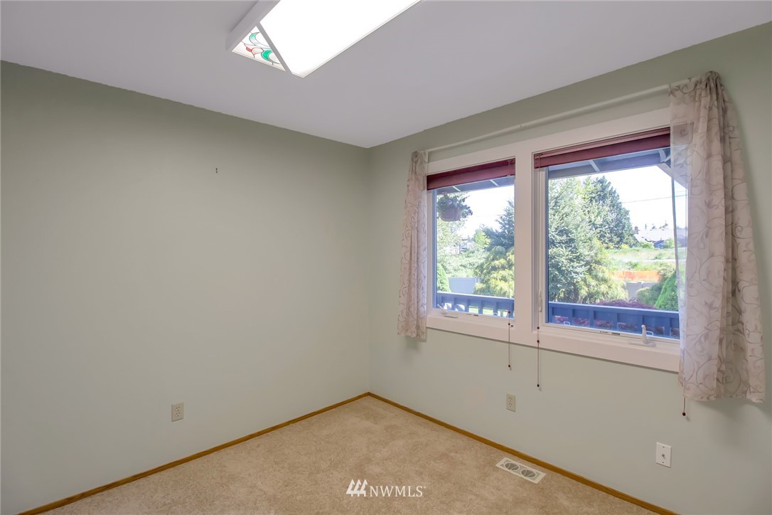 21600 Vine Road Brier, WA 98036 - Photo 10 of 16 Gallery Image 10