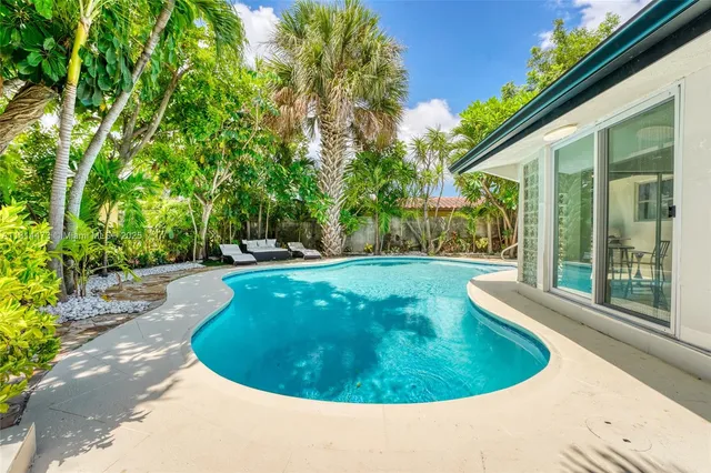 $899,000 | 5451 Northeast 22nd Avenue, Fort Lauderdale, FL 33308