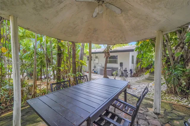 $899,000 | 5451 Northeast 22nd Avenue, Fort Lauderdale, FL 33308