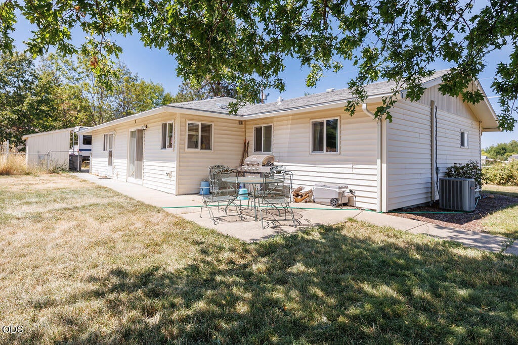 2941 Sylvia Road Medford, OR 97502 - Photo 25 of 34 Gallery Image 25
