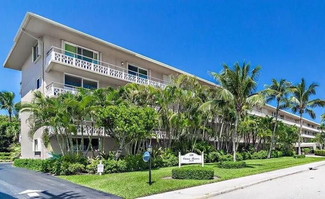 $6,500 | 139 Sunrise Avenue, Unit 204, Palm Beach, FL 33480