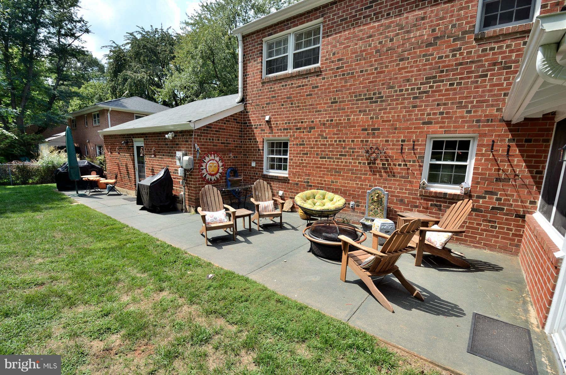 11509 Vale Road Oakton, VA 22124 - Photo 23 of 25 Exterior (Rear)