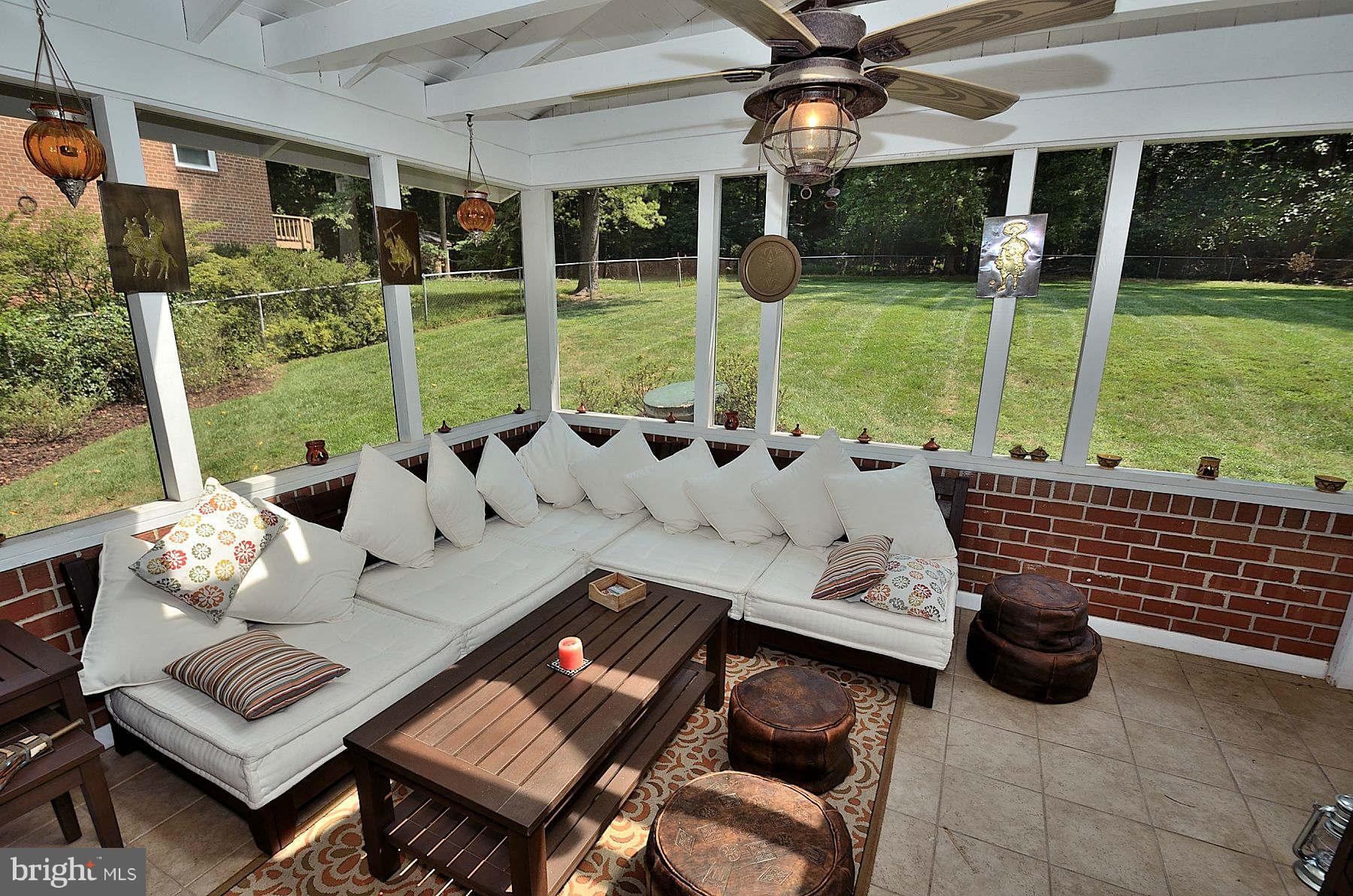 11509 Vale Road Oakton, VA 22124 - Photo 5 of 25 Exterior (Rear)