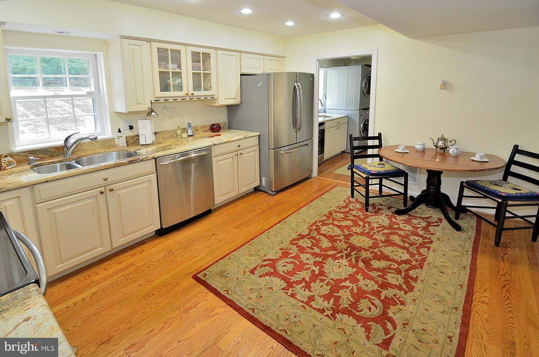 11509 Vale Road Oakton, VA 22124 - Photo 7 of 25 Kitchen