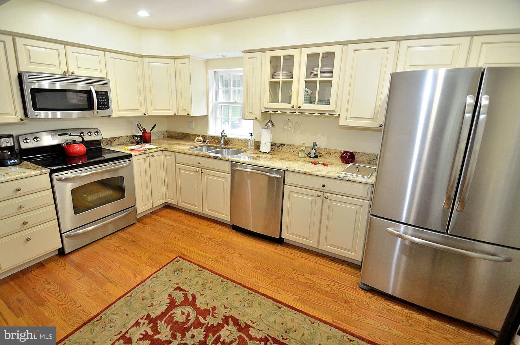 11509 Vale Road Oakton, VA 22124 - Photo 8 of 25 Kitchen