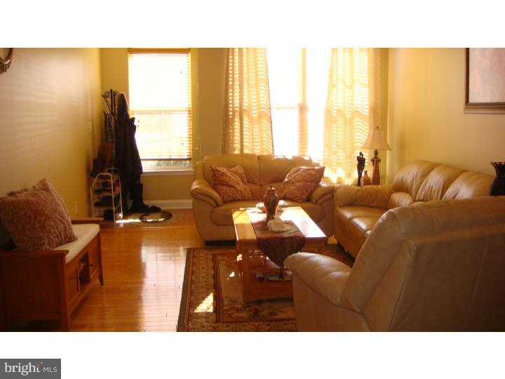 20 York Road Princeton Junction, NJ 08550 - Photo 3 of 25 Living Room